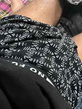 Snapshot of zack6x chatting on 11.16.25 zack6x online show from 11.16.25