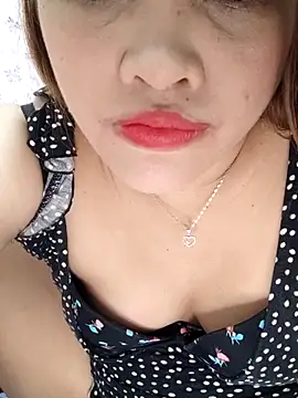 Sweetheart Claire online show from 10.05.25