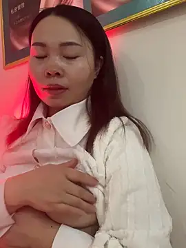 Snapshot of xlj4523 chatting on 12.14.25 xlj4523 online show from 12.14.25