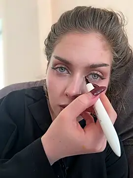 KellyKeler online show from 02.04.26