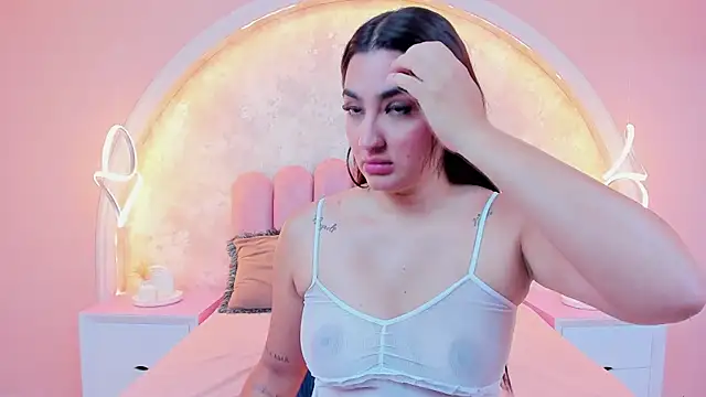 Snapshot of JasmineRhodes chatting on 10.07.25 JasmineRhodes online show from 10.07.25