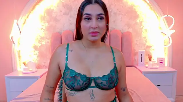 Snapshot of JasmineRhodes chatting on 11.14.25 JasmineRhodes online show from 11.14.25