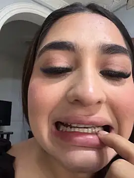 Snapshot of JasmineRhodes chatting on 11.25.25 JasmineRhodes online show from 11.25.25