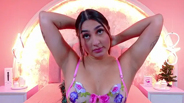 Snapshot of JasmineRhodes chatting on 12.18.25 JasmineRhodes online show from 12.18.25