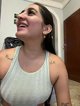 Snapshot of JasmineRhodes chatting on 07.17.26 JasmineRhodes online show from 07.17.26