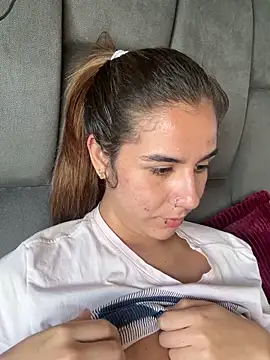 AllieYourGirl online show from 12.13.25