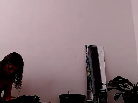 saara johnson496 online show from 10.28.25