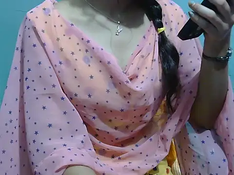 Snapshot of lovely_soniya chatting on 09.10.25 lovely soniya online show from 09.10.25