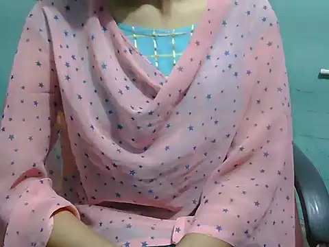 Snapshot of lovely_soniya chatting on 09.30.25 lovely soniya online show from 09.30.25