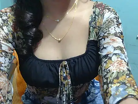 Snapshot of lovely_soniya chatting on 11.19.25 lovely soniya online show from 11.19.25