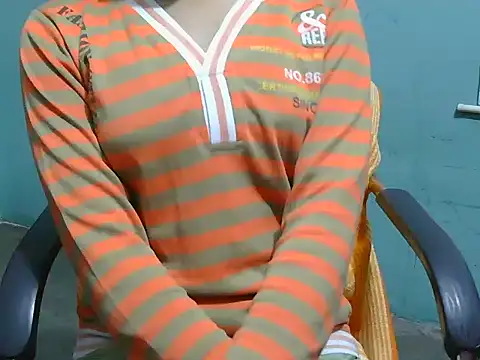 Snapshot of lovely_soniya chatting on 11.25.25 lovely soniya online show from 11.25.25