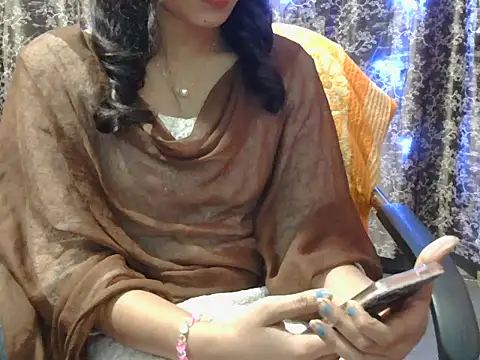 Snapshot of lovely_soniya chatting on 11.27.25 lovely soniya online show from 11.27.25