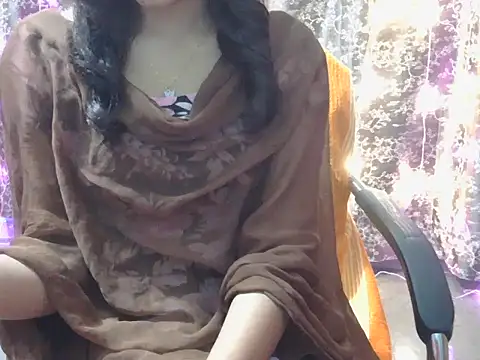 Snapshot of lovely_soniya chatting on 12.05.25 lovely soniya online show from 12.05.25