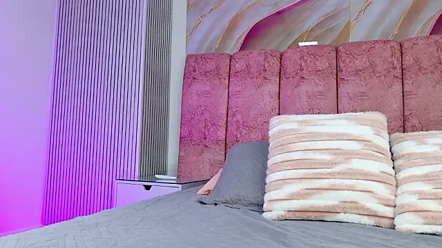 emmacurvy online show from 02.06.26