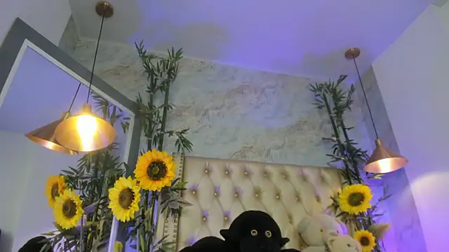LittleeJaz online show from 04.30.26