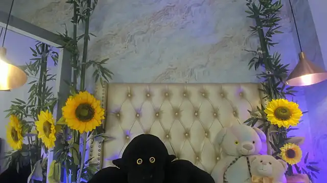 Snapshot of LittleeJaz chatting on 05.28.26 LittleeJaz online show from 05.28.26