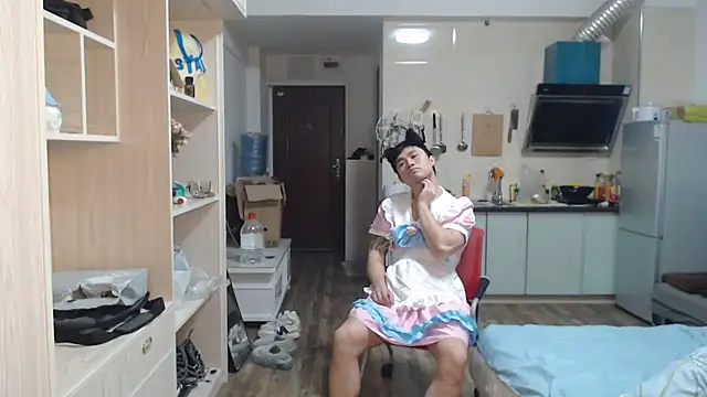 Azyrrgg online show from 12.18.25