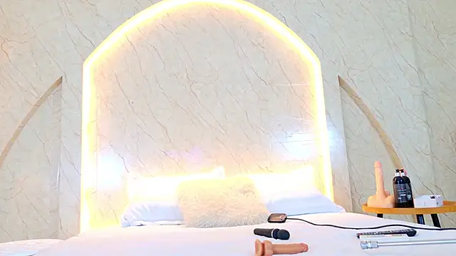 AbrilPeach online show from 03.15.26