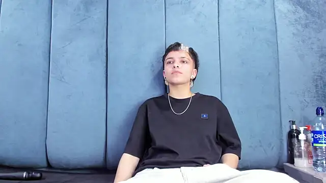 Megan Thompson  online show from 04.23.26