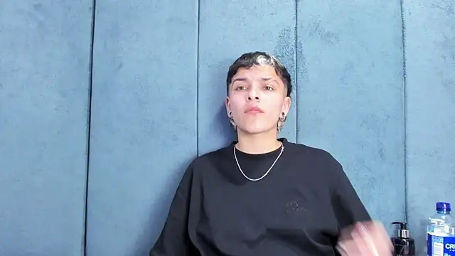 Megan Thompson  online show from 06.11.26