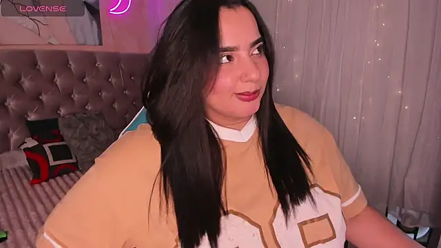 Snapshot of artemisa19 chatting on 09.23.25 artemisa19 online show from 09.23.25