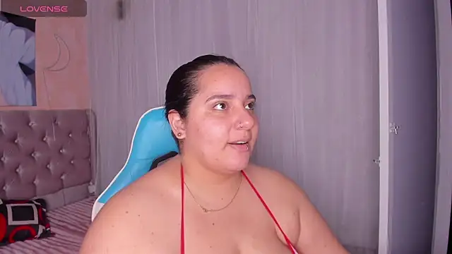 Snapshot of artemisa19 chatting on 10.16.25 artemisa19 online show from 10.16.25