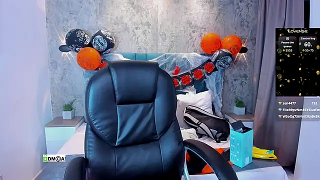 Snapshot of susanasmith18 chatting on 10.31.25 susanasmith18 online show from 10.31.25