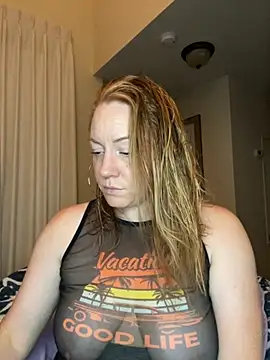 Snapshot of ChiliRoja chatting on 09.14.25 ChiliRoja online show from 09.14.25