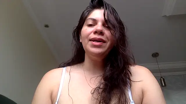 Snapshot of Melissa_Noir chatting on 12.04.25 Melissa Noir online show from 12.04.25