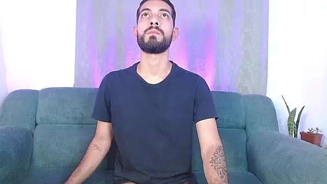 Snapshot of ReyPablo1 chatting on 10.07.25 ReyPablo1 online show from 10.07.25