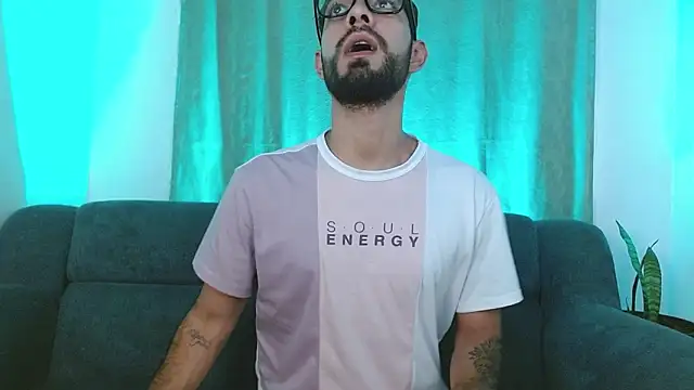 Snapshot of ReyPablo1 chatting on 10.13.25 ReyPablo1 online show from 10.13.25