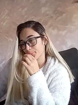 Mariam Arango online show from 10.06.25