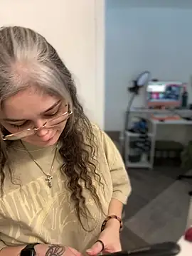 Alix Valentine online show from 01.13.26