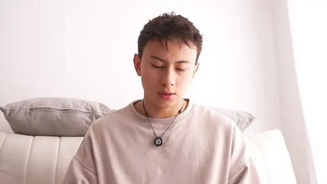 Snapshot of DeusbelliS chatting on 09.27.25 DeusbelliS online show from 09.27.25