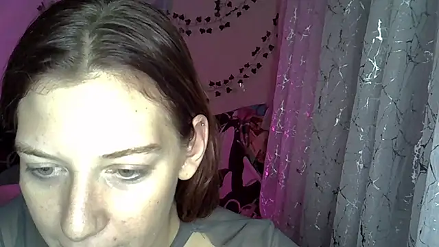 Lily Ember online show from 11.10.25