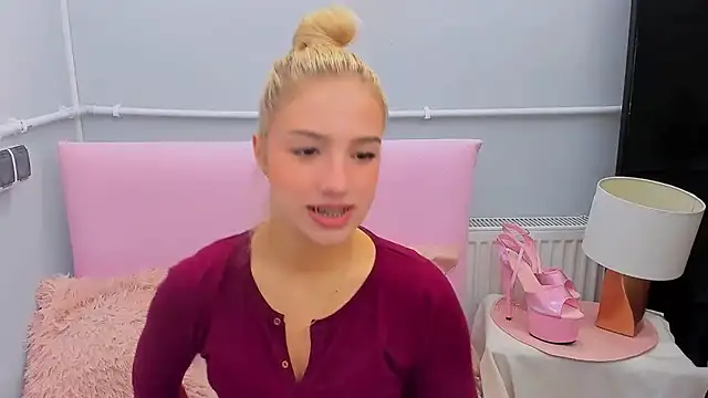 EvetteRose online show from 09.30.25