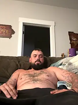 Snapshot of Halaras123 chatting on 10.31.25 Halaras123 online show from 10.31.25