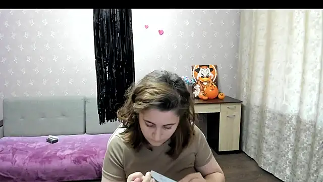 Snapshot of DarklineRose chatting on 11.03.25 DarklineRose online show from 11.03.25