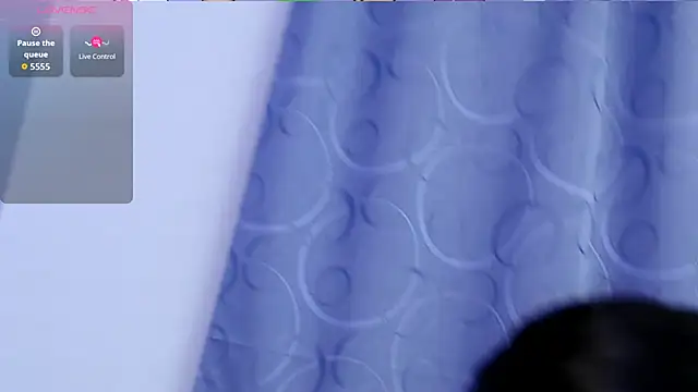 Snapshot of eladyrous98 chatting on 10.27.25 eladyrous98 online show from 10.27.25