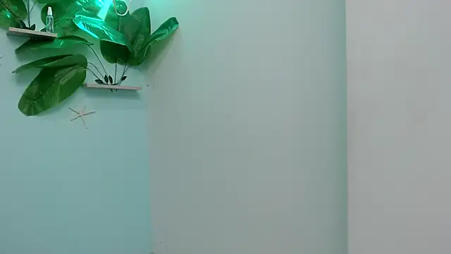 Snapshot of eladyrous98 chatting on 11.01.25 eladyrous98 online show from 11.01.25