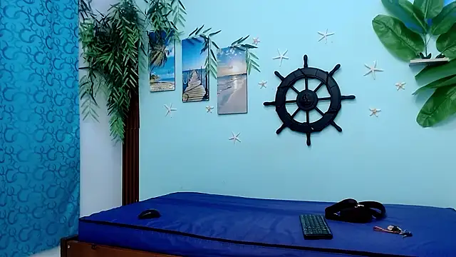 Snapshot of eladyrous98 chatting on 01.19.26 eladyrous98 online show from 01.19.26