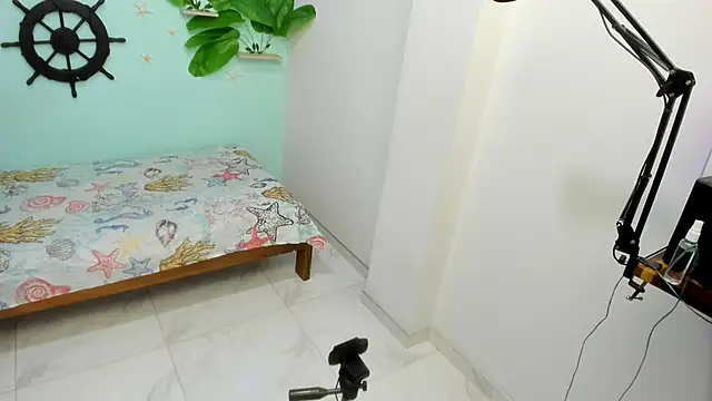 Snapshot of eladyrous98 chatting on 02.02.26 eladyrous98 online show from 02.02.26