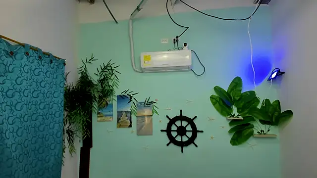 Snapshot of eladyrous98 chatting on 02.22.26 eladyrous98 online show from 02.22.26