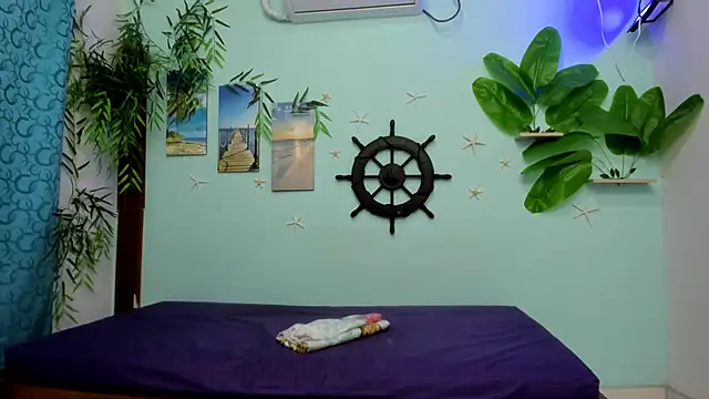 Snapshot of eladyrous98 chatting on 02.25.26 eladyrous98 online show from 02.25.26