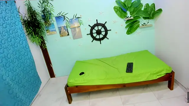 Snapshot of eladyrous98 chatting on 03.04.26 eladyrous98 online show from 03.04.26