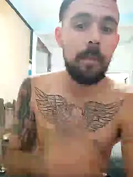 Snapshot of parejajuguetona420 chatting on 12.21.25 parejajuguetona420 online show from 12.21.25