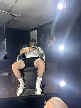 Snapshot of crazybarber69 chatting on 09.18.25 crazybarber69 online show from 09.18.25