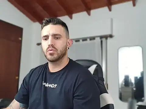 Snapshot of xfeegoox chatting on 09.18.25 xfeegoox online show from 09.18.25