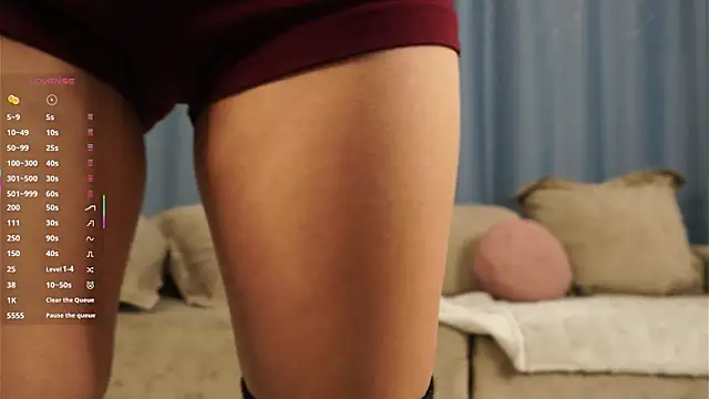 Snapshot of TaiteFairfield chatting on 10.26.25 TaiteFairfield online show from 10.26.25