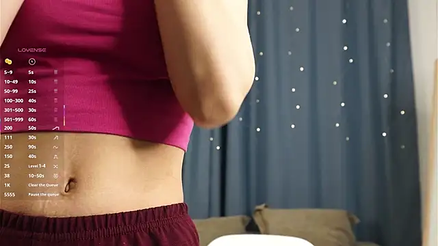 Snapshot of TaiteFairfield chatting on 10.28.25 TaiteFairfield online show from 10.28.25